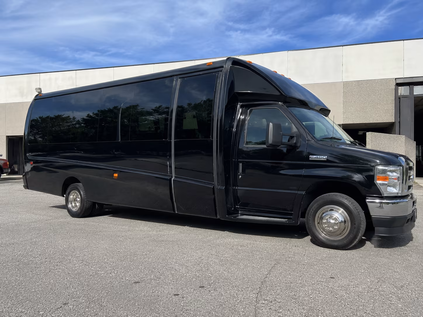 santa maria airport transportation onboard seating